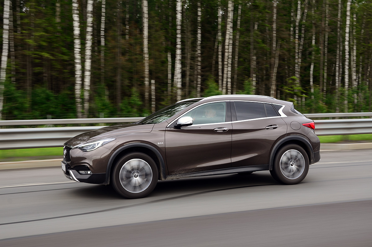 Infiniti QX30 против Mercedes-Benz GLA 250. Родня